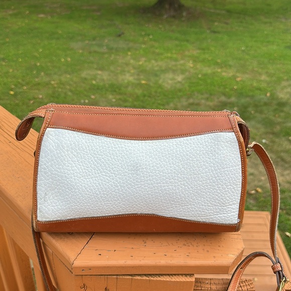 Vintage DOONEY & BOURKE off white two tone leather classic zip top shoulder bag - Picture 6 of 15
